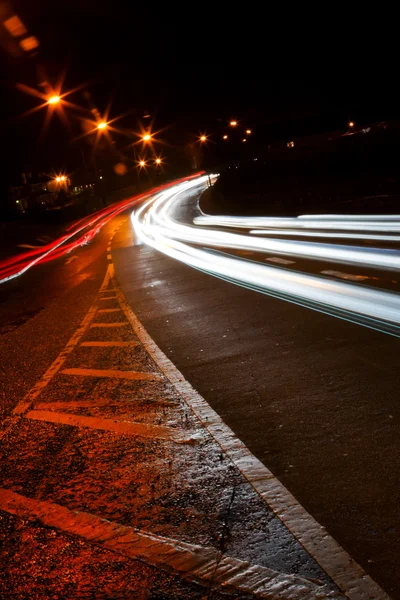 Carro luzes trilhas — Fotografia de Stock