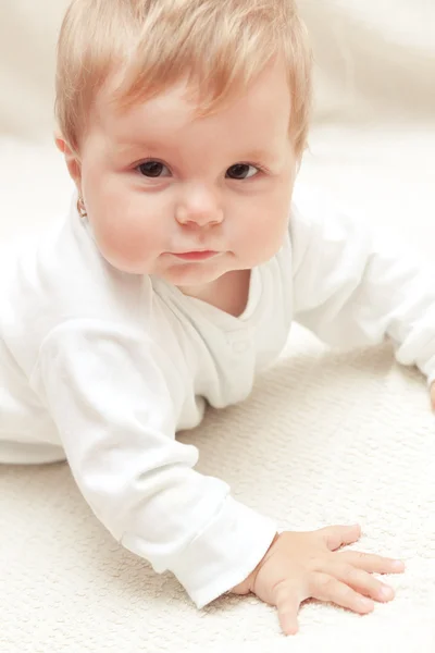 Ritratto da bambina. Focus morbido . — Foto Stock