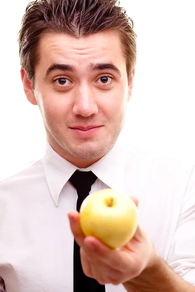 リンゴを持った若い男が — ストック写真