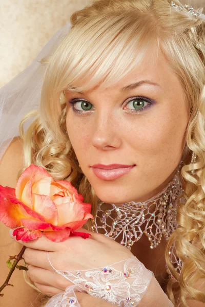 Green-eyed bride — Stock Photo, Image