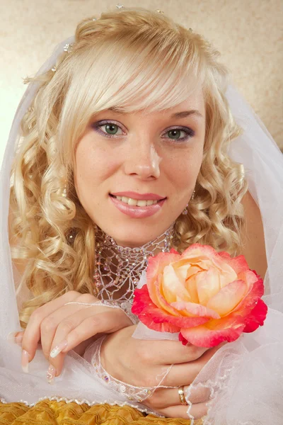 Green-eyed bride — Stock Photo, Image
