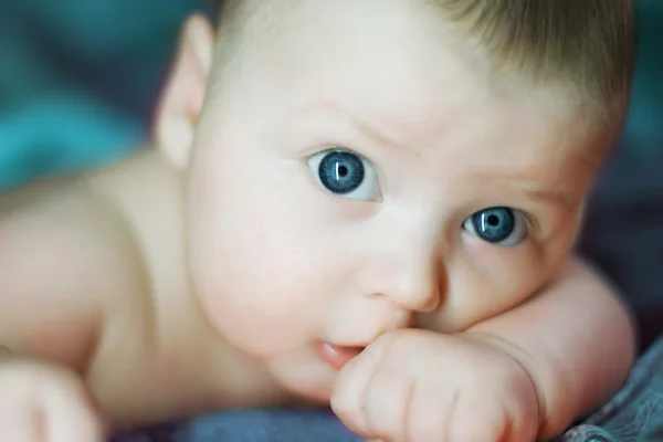赤ちゃんのクローズ アップの肖像画 — ストック写真