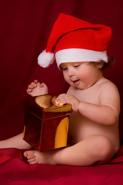 빨간 모자를 쓴 아기 — 스톡 사진