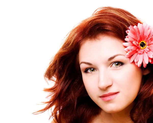 머리에 꽃과 소녀 — 스톡 사진