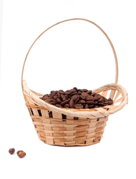 Granos de café en una cesta —  Fotos de Stock