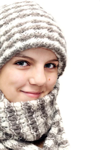 Зимняя девочка-подросток — стоковое фото