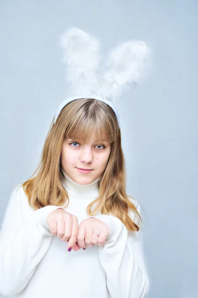 토끼 소녀 — 스톡 사진