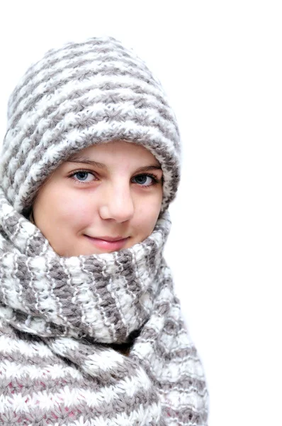 Зимняя девочка-подросток — стоковое фото