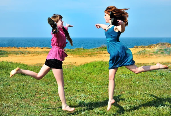 Two happy sisters — Stock Photo, Image