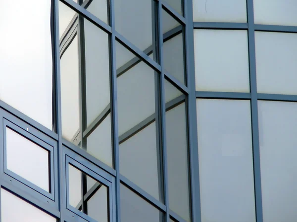 Стеклянные окна — стоковое фото