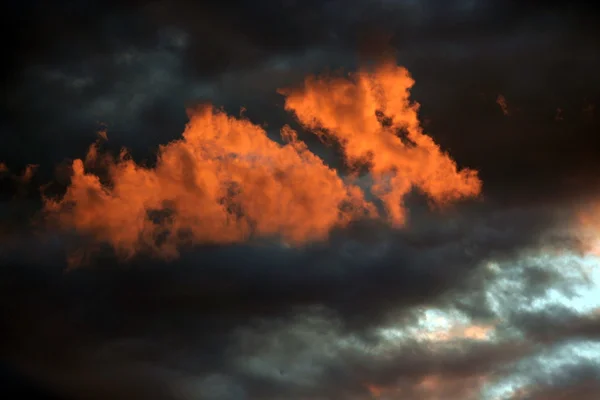 Röda molnet — Stockfoto