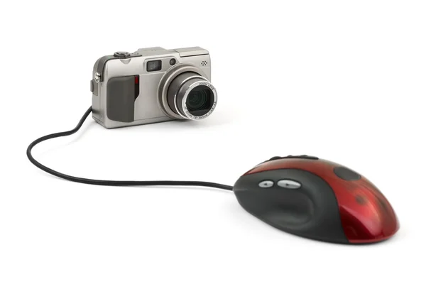 写真のカメラとコンピューターのマウス — ストック写真