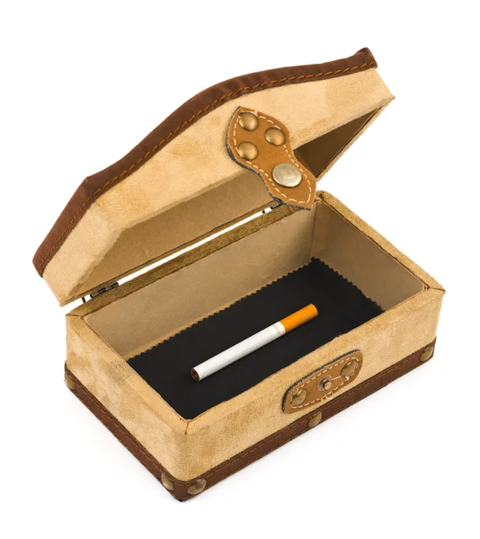 Сигарети в коробці — стокове фото