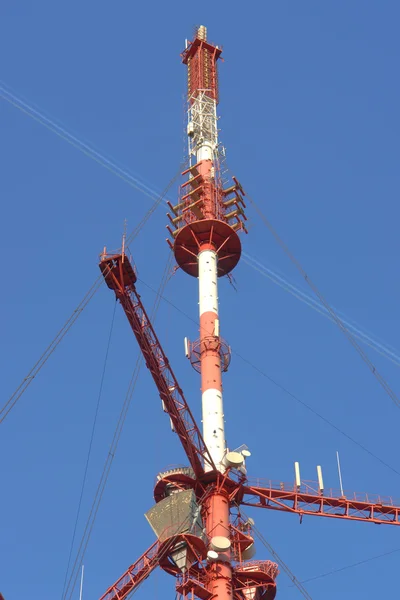 Televizyon merkezi anten — Stok fotoğraf