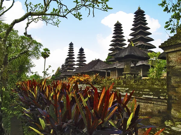 Taman Ayun Temple roofs — Stock Photo, Image
