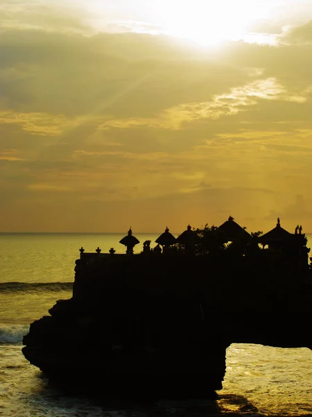 Tanah lot temple silhouette — Stock Photo, Image
