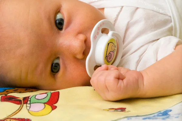 Barnet med en baby — Stockfoto