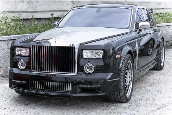 Carro rico Rolls Royce Fantasma — Fotografia de Stock