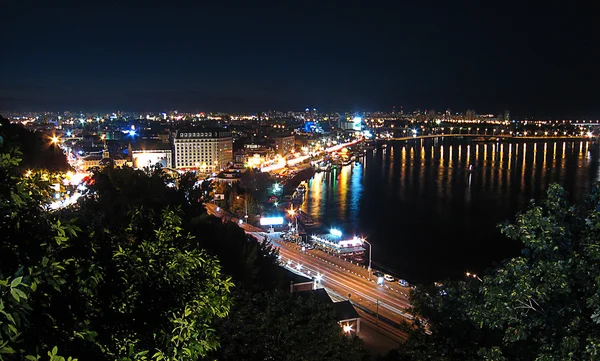 Нічне місто Київ — стокове фото