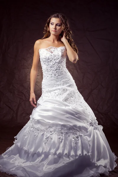 Modelo de moda vestido de novia — Foto de Stock