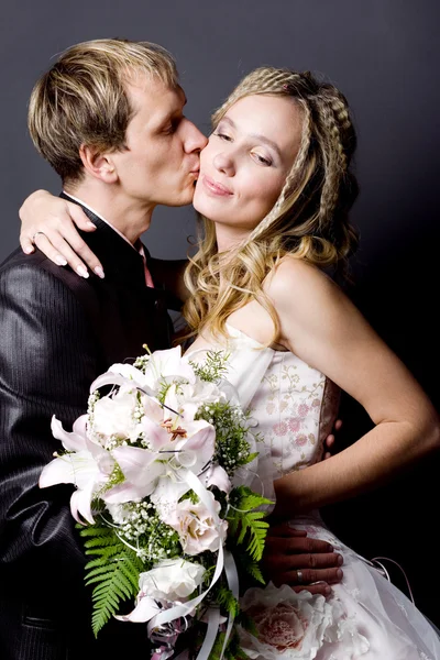Evlilik öpücüğü — Stok fotoğraf