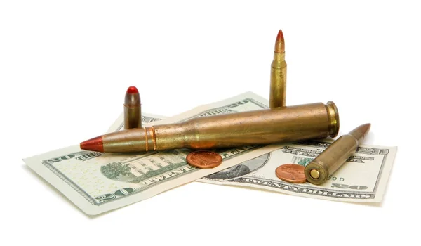 Amerikaans geld en cartridges — Stockfoto