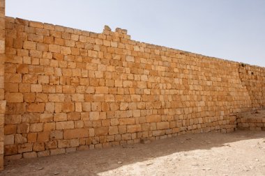 Antik tapınak berbat kırık duvar