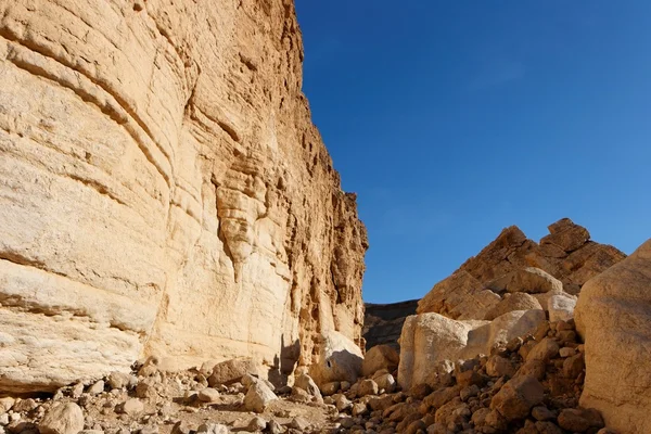 Rochers de grès dans le désert — Photo