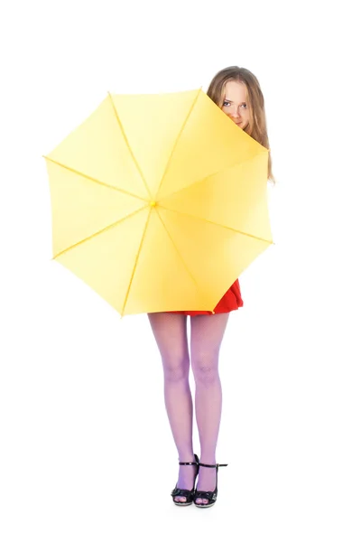 Счастливая женщина с зонтиком — стоковое фото