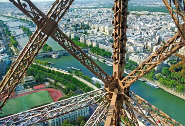 Lifting up the Eiffel Tower clipart