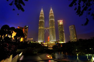 Petronas twin towers clipart