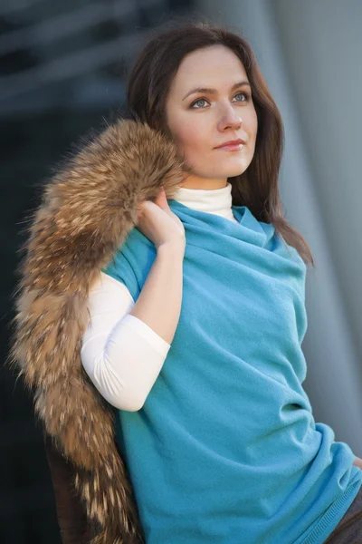 Fashion woman with fur coat — Stock Photo, Image