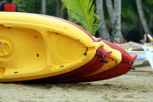 Kayak on the beach — Stock Photo, Image