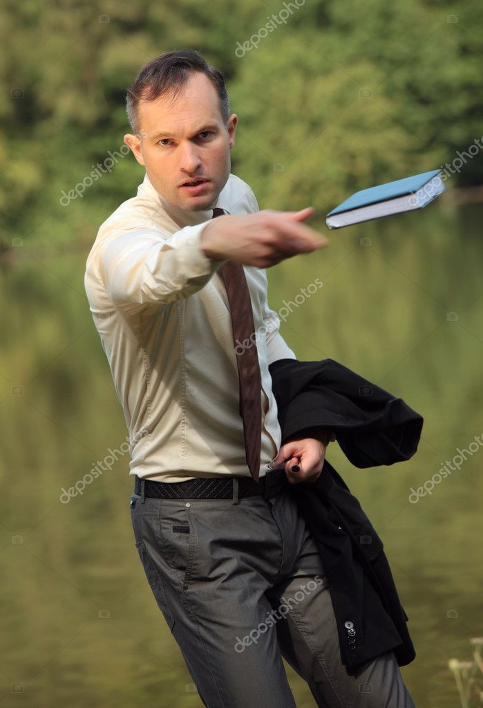 책을 던지는 남자 — 스톡 사진 © eddiephotograph 1176498