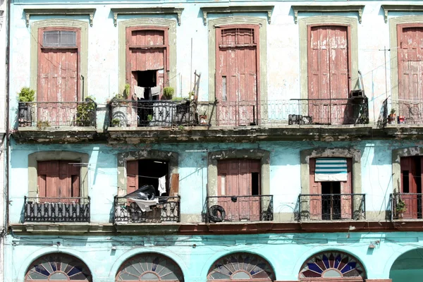 Küba'daki yıkık ev — Stok fotoğraf