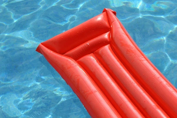 Colchón en la piscina — Foto de Stock