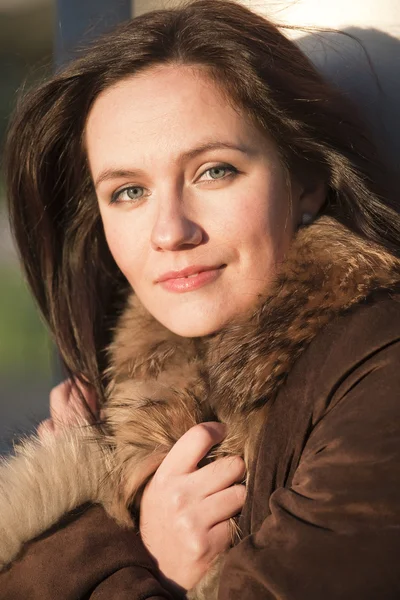 Portrait of woman in fox coat — Stock Photo, Image