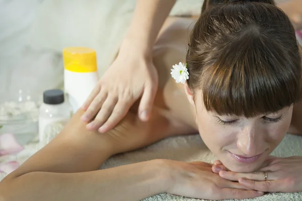 Оздоровчий масаж — стокове фото