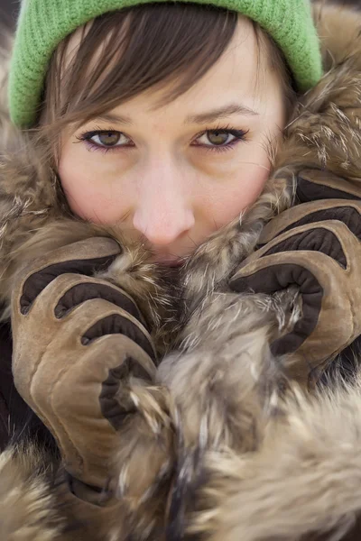 겨울의 여인 — 스톡 사진