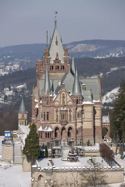 Drachenburg zamek w zimie — Zdjęcie stockowe