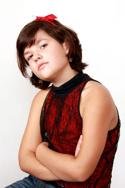 Portret dziewczynki z czerwony filet — Zdjęcie stockowe