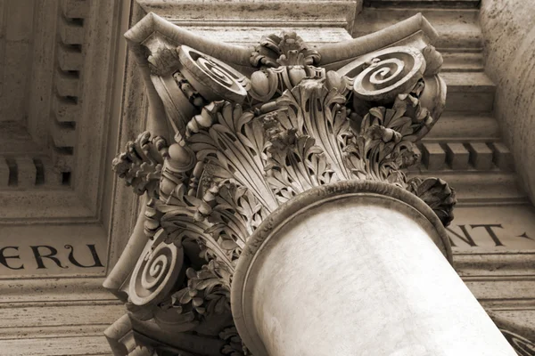 Detalles arquitectónicos de San Giovanni —  Fotos de Stock