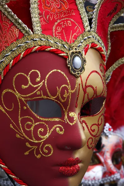 Традиционная красочная маска Венеции — стоковое фото