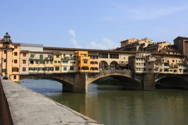 Średniowieczny most ponte vecchio — Zdjęcie stockowe