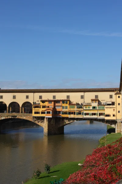 Mittelalterliche Brücke Ponte Vecchio — Stockfoto