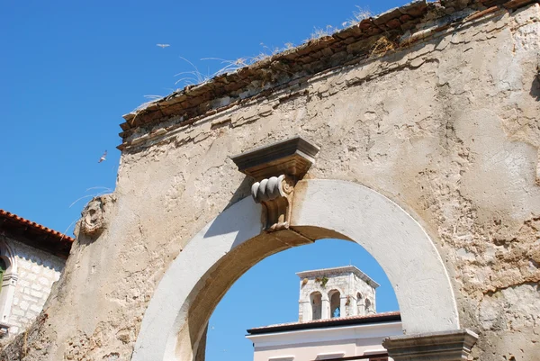 Arch in porec, Kroatië — Stockfoto