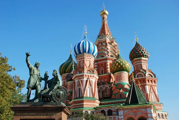 Catedral de San Albahaca en Moscú, Rusia — Foto de Stock