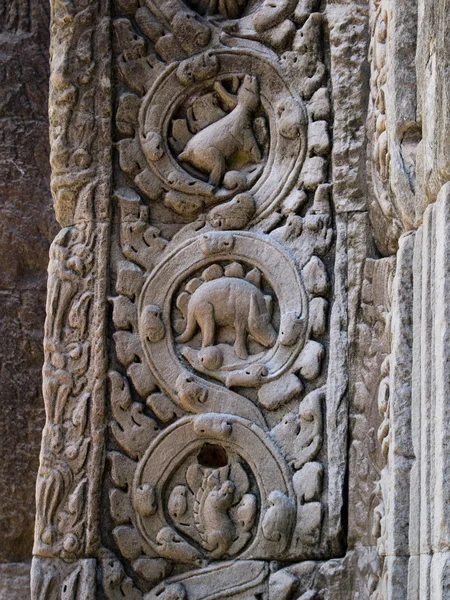 Dinosauros w świątyni Kambodży — Zdjęcie stockowe