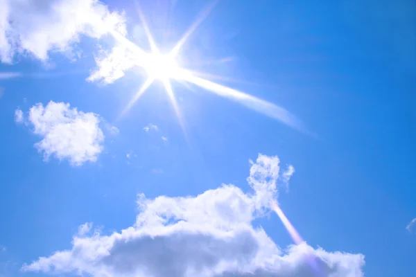 De lucht en de zon. — Stockfoto