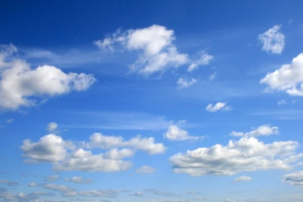 Himlen och molnen. — Stockfoto